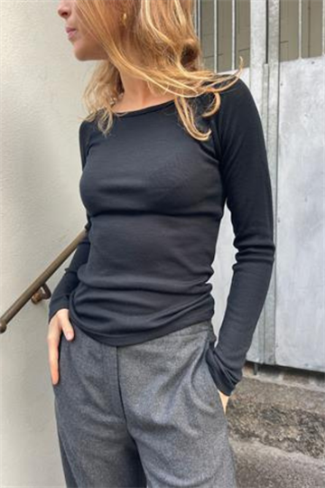 Soil Aarhus Camellia Black